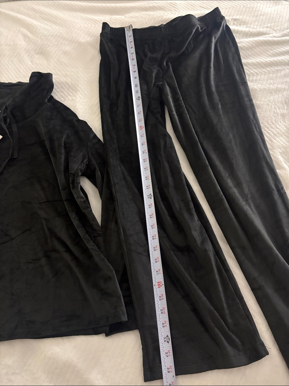Women's Black Wide-Leg Velvet Lounge Pants - Cozy Pull-On Style - Picture 4 of 6